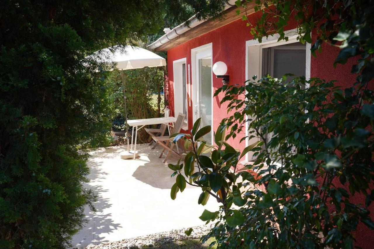 Haus Mit Kunst Zwischen Wald Und See Leipzig Exterior foto